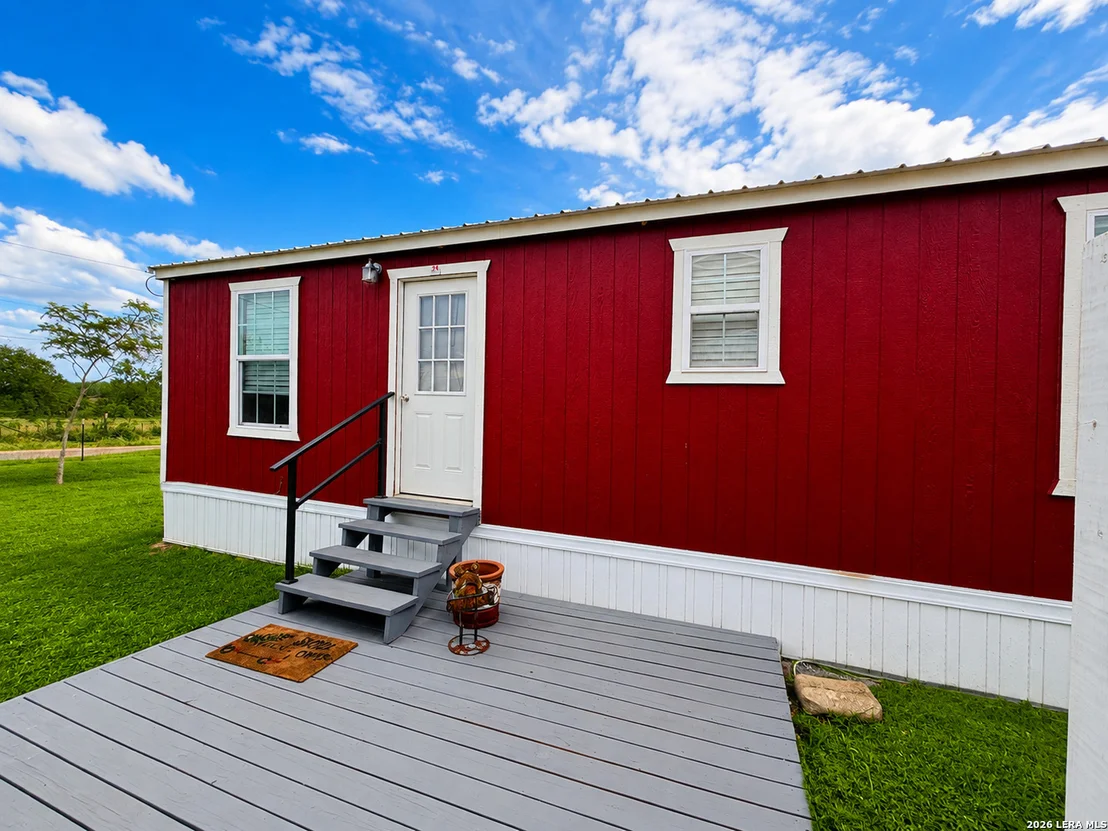 Photo of 136 COUNTY ROAD 121