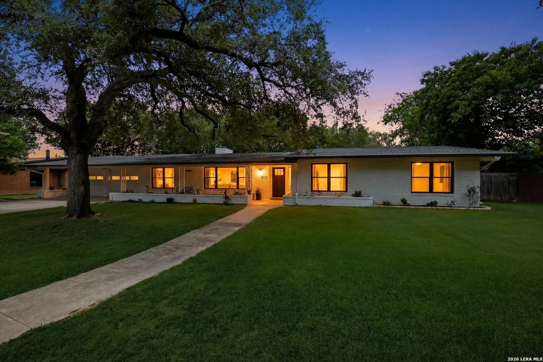 Photo of 217 Gardenview