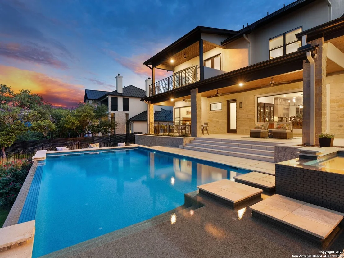 Photo of 207 River Bend