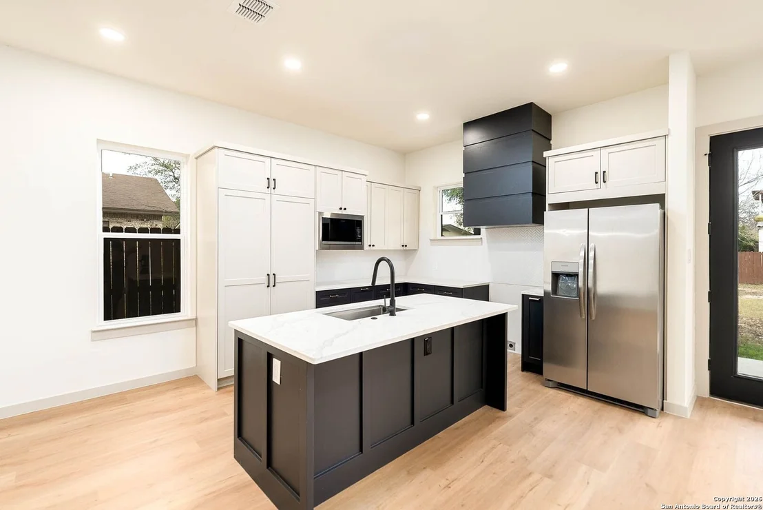 Photo of 118 San Antonio Blvd