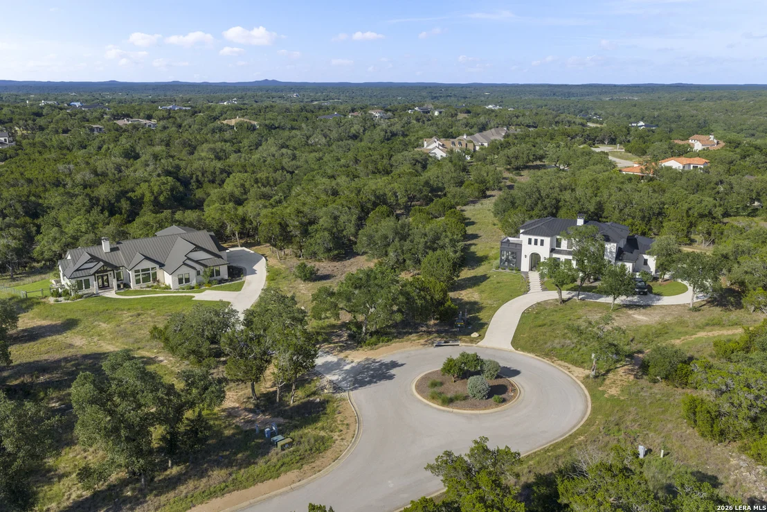 Photo of 9 Ledgestone Trl