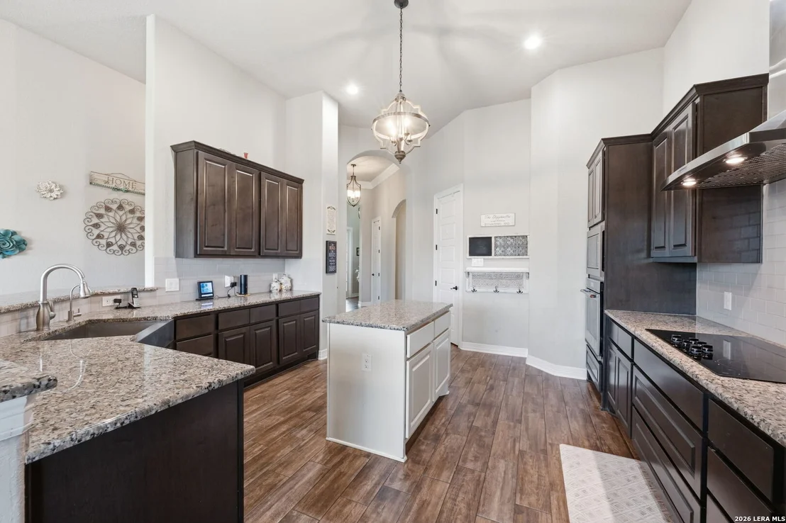 Photo of 30603 SETTERFELD CIR