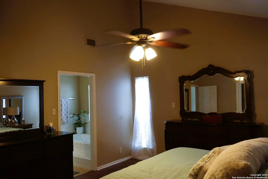 Photo of 3478 River Way