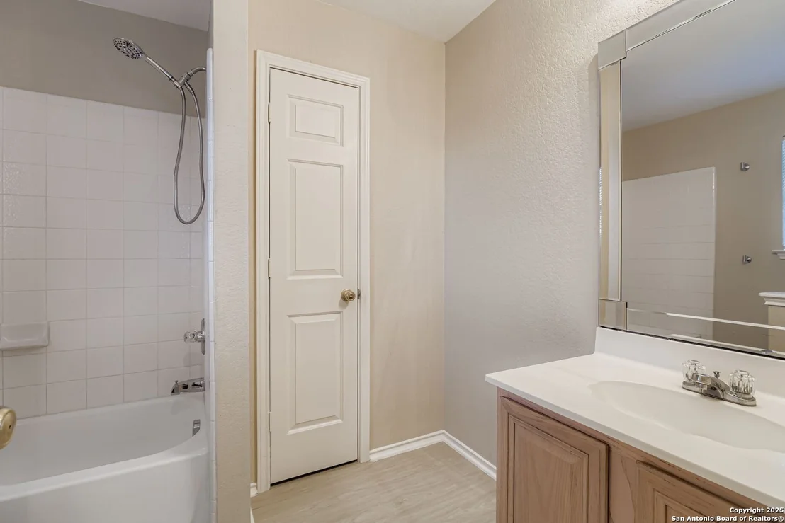 Photo of 203 Adelaide Oaks