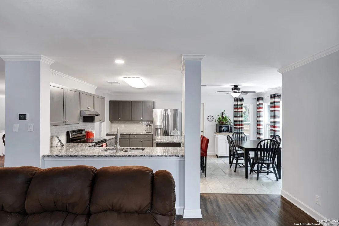 Photo of 9642 Elmstone