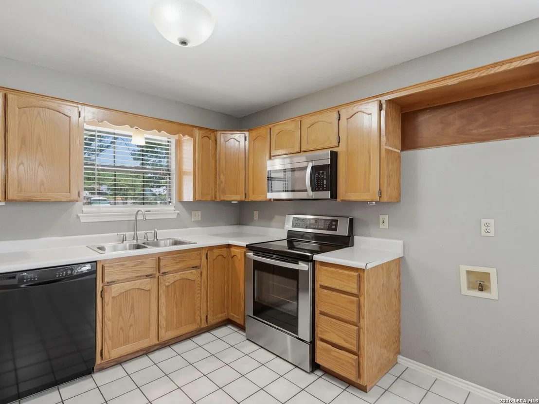 Photo of 526 Riverside Dr