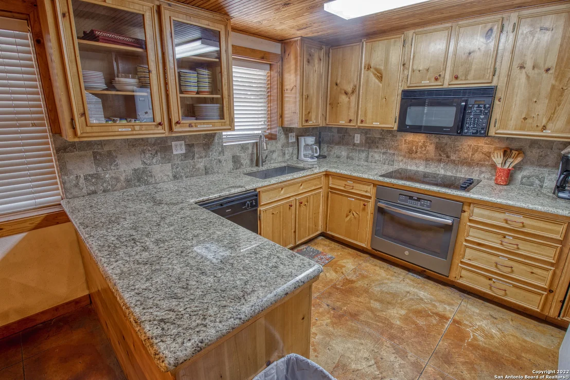 Photo of 210 Bluebonnet Dr