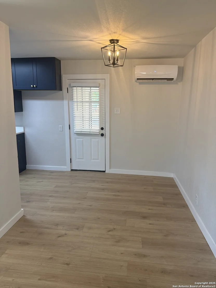 Photo of 143 Toltec