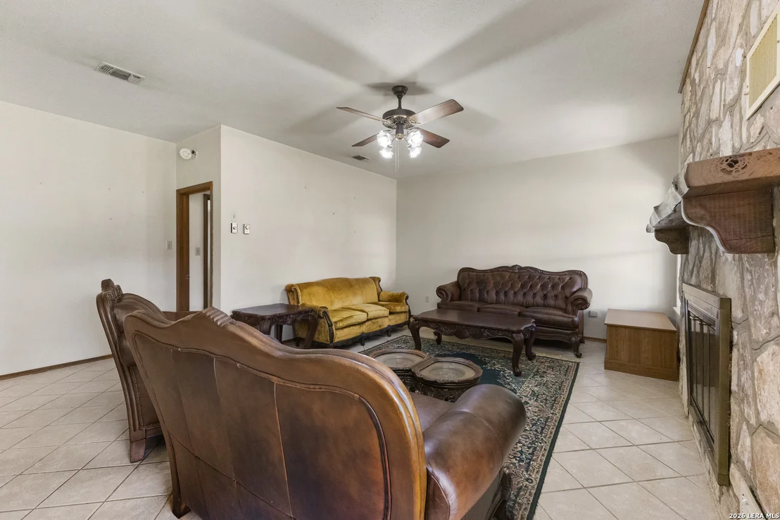 Photo of 165 SETTLERS CIR
