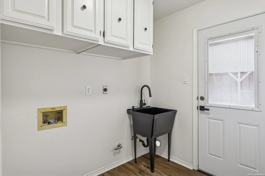 Photo of 1430 Synandra