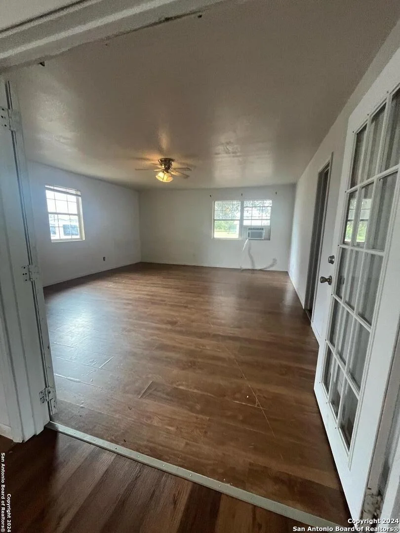 Photo of 218 W White St.