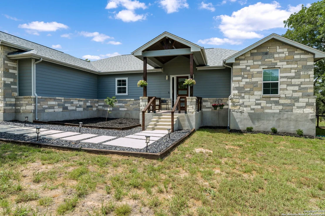 Photo of 315 Log Cabin