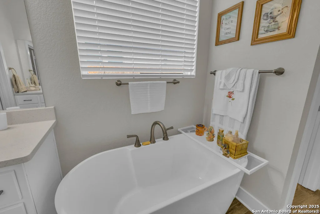 Photo of 929 Rench
