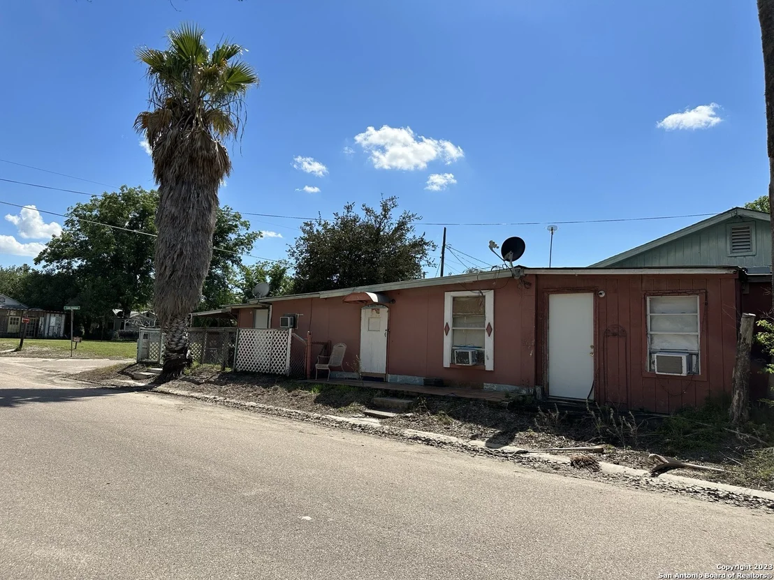 Photo of 401 Calle Hidalgo