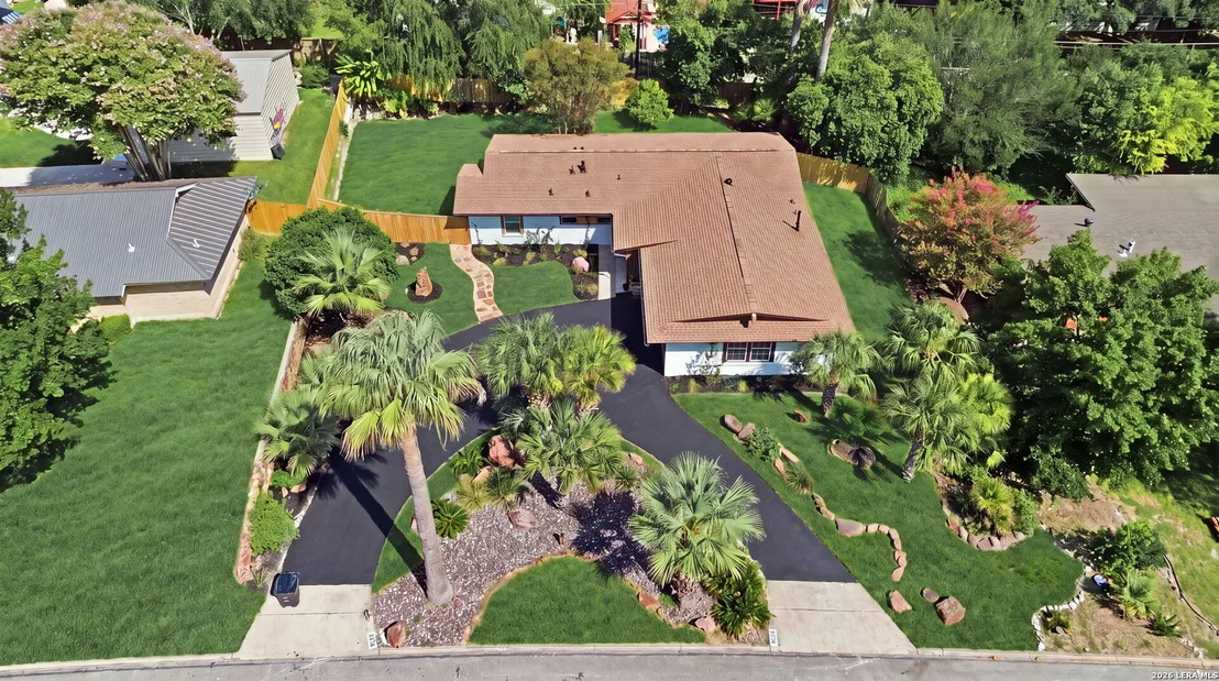 Photo of 6818 MOSS OAK DR