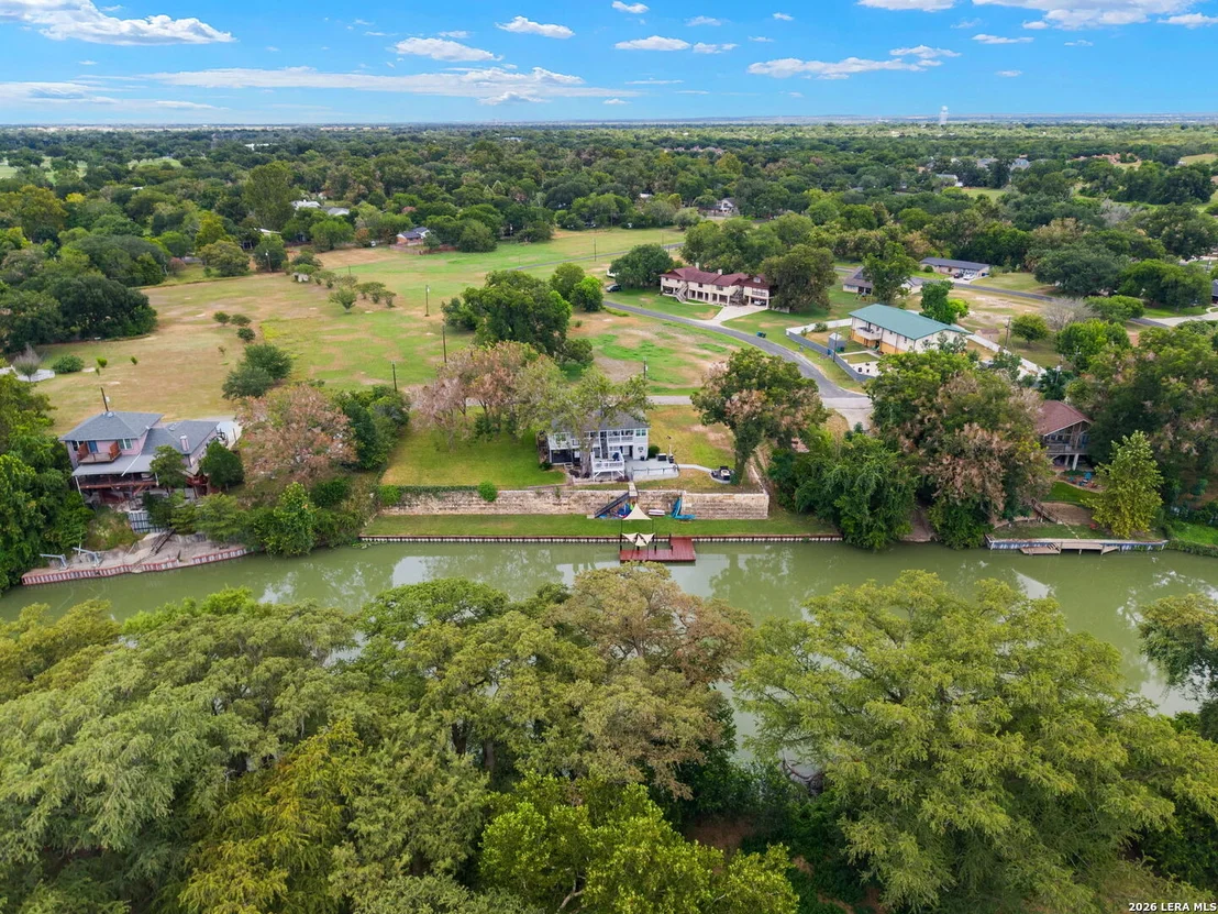 Photo of 34 river oak