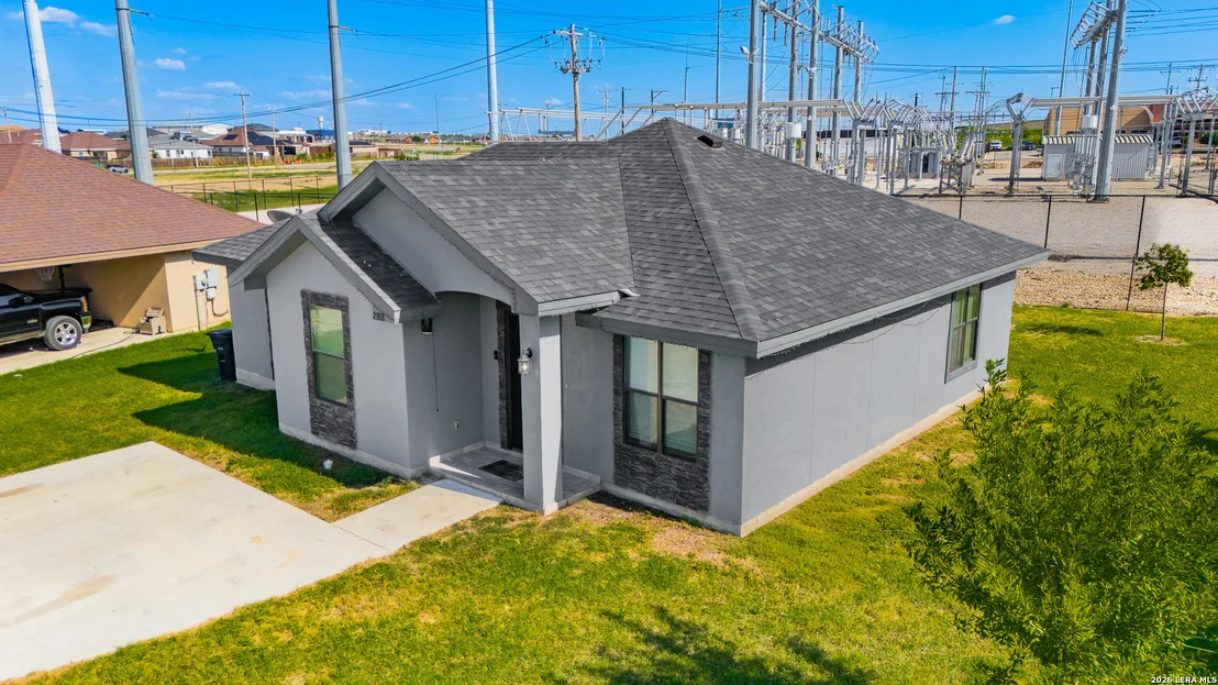 Photo of 2388 Oak Breeze Circle