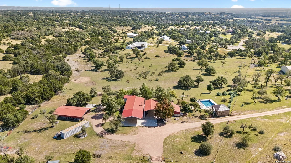 Photo of 652 OVERLOOK DR
