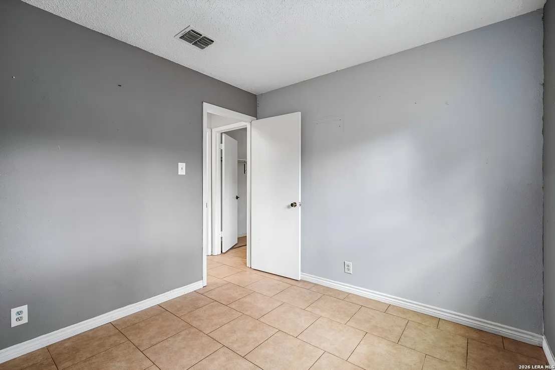 Photo of 10055 Amber Field