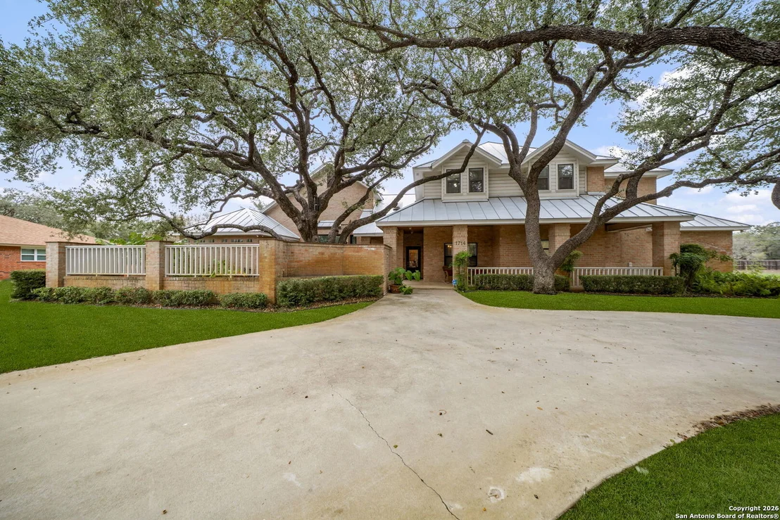Photo of 1714 continental
