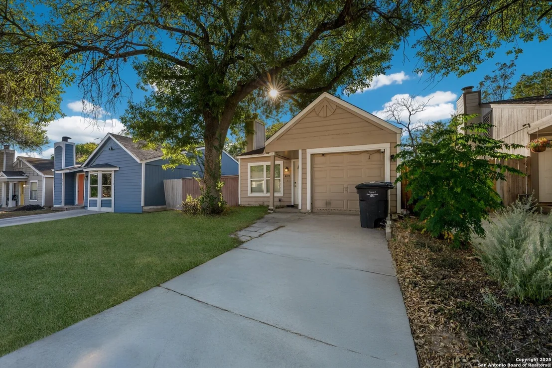 Photo of 4015 Colonial Sun