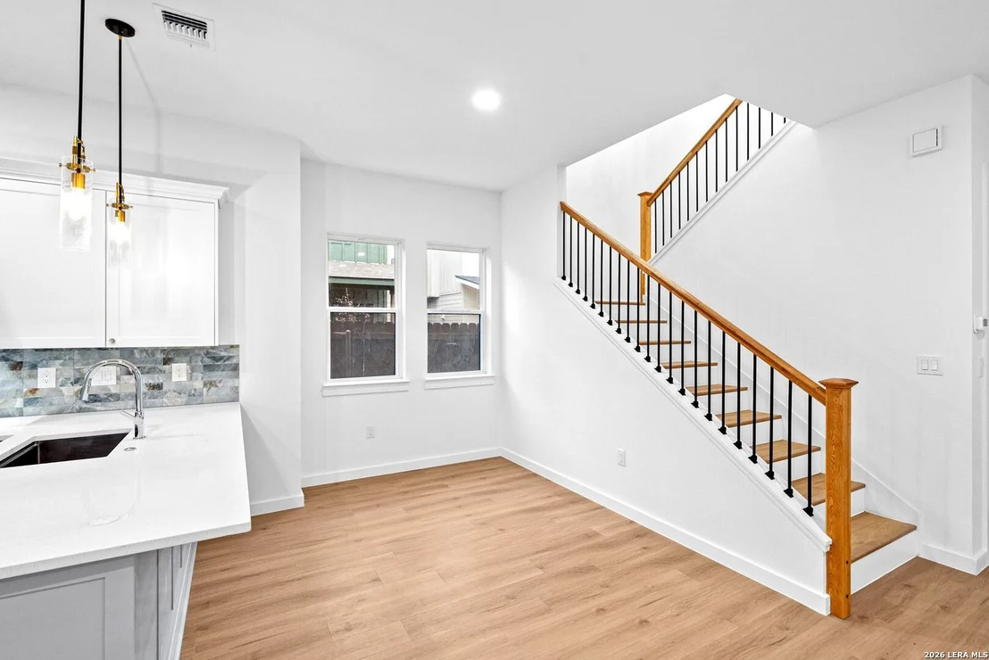 Photo of 110 San Antonio Blvd