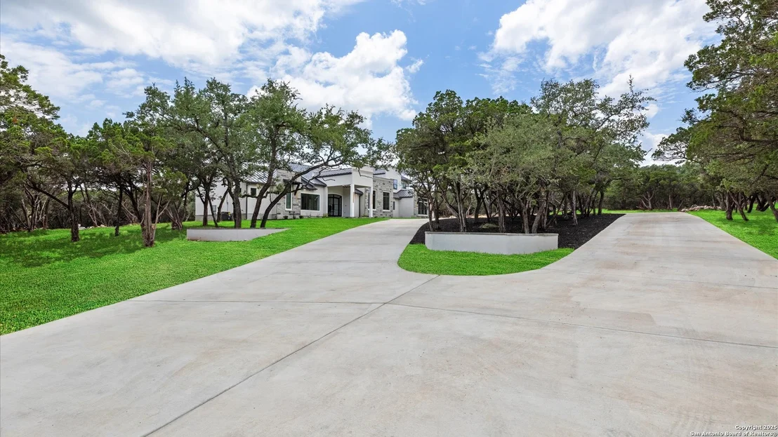 Photo of 22327 Scenic Loop Rd