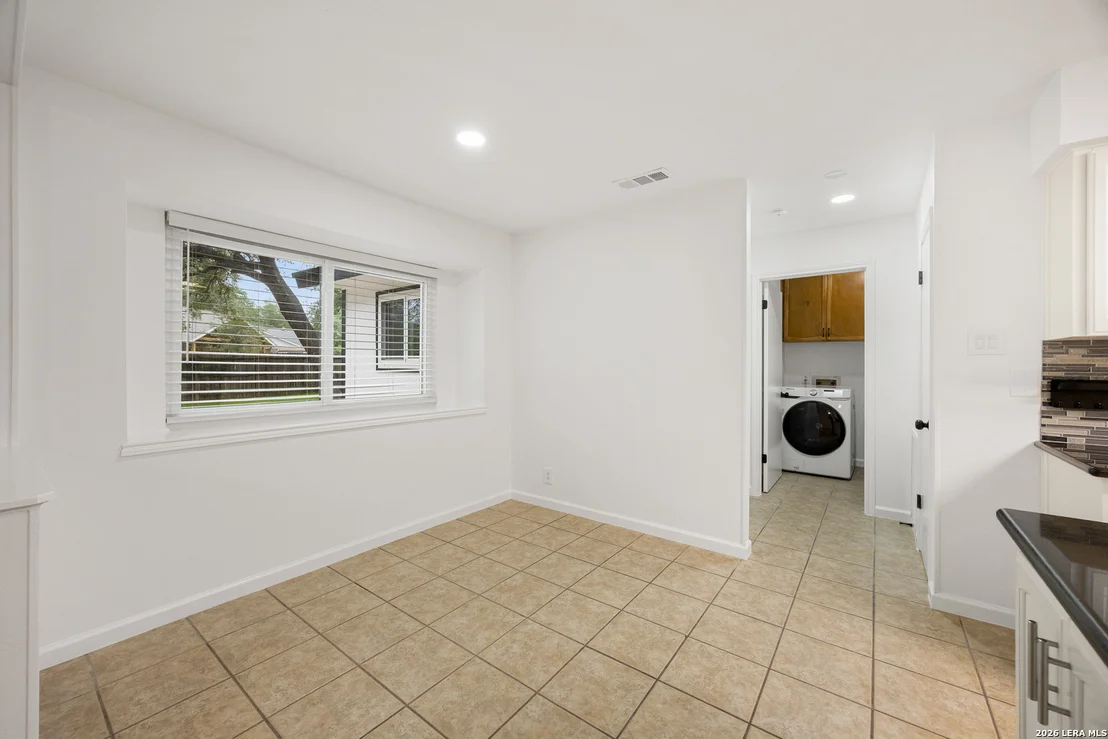Photo of 3003 Oak Sprawl