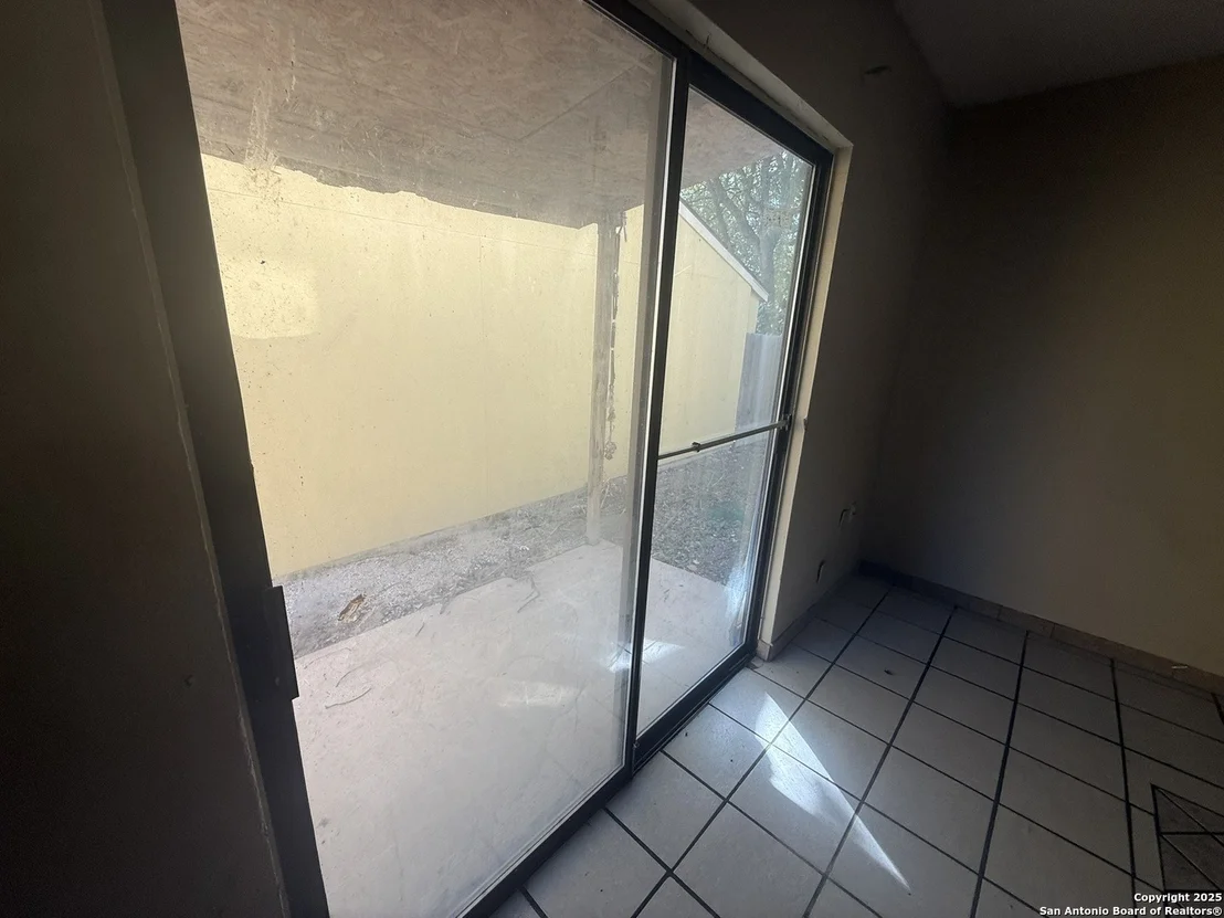 Photo of 10034 Amber Field