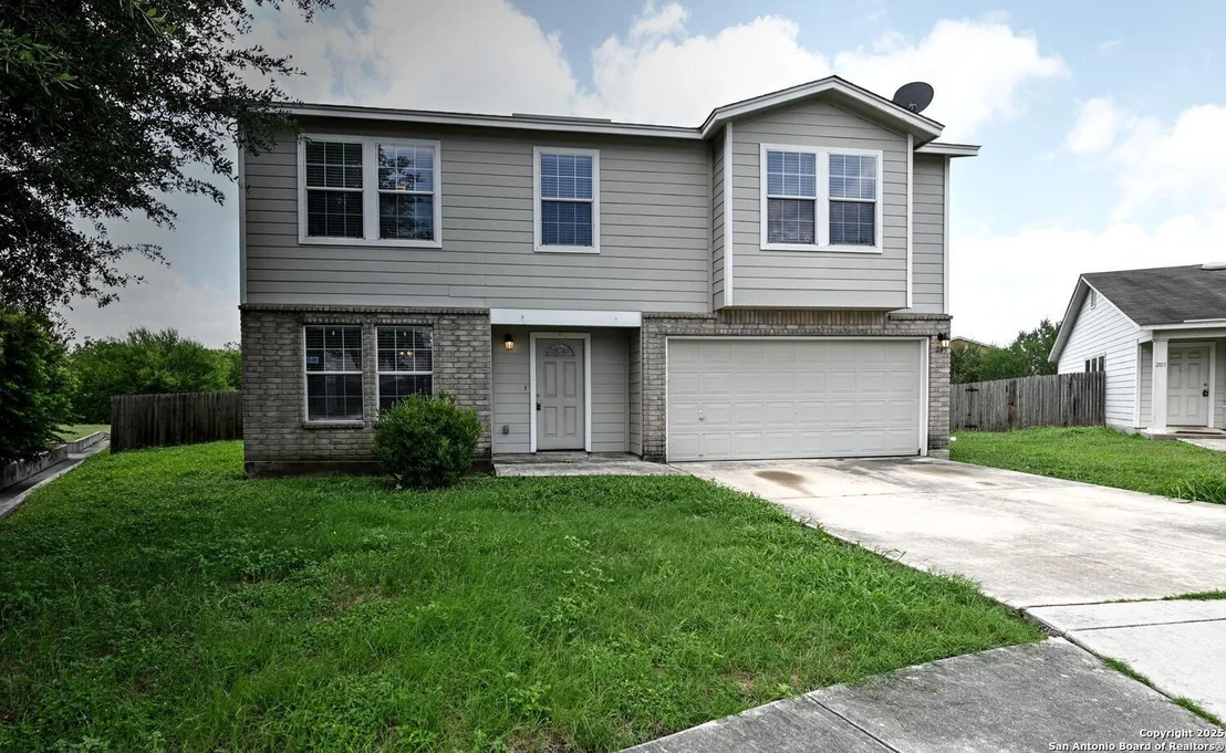 Photo of 245 gatewood