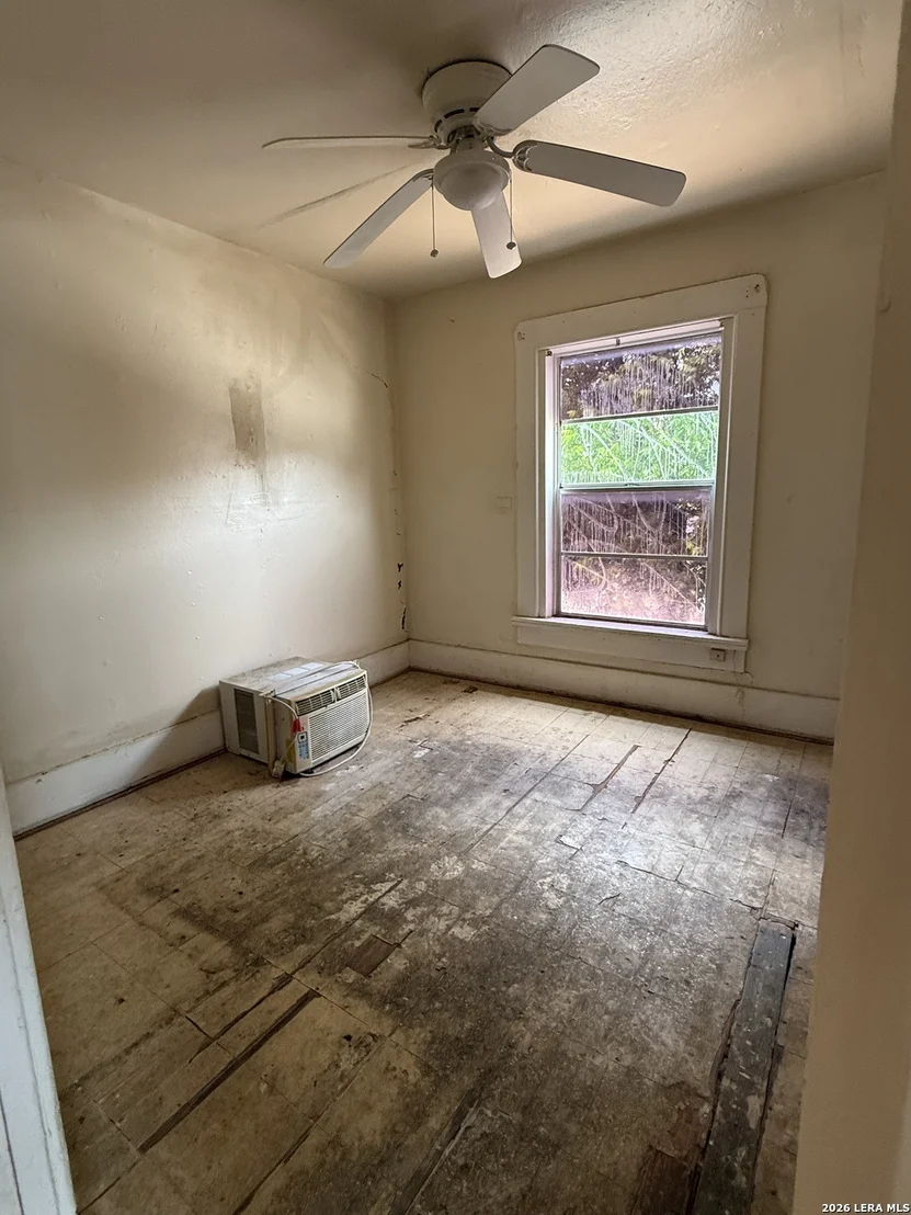 Photo of 210 Chicago Blvd