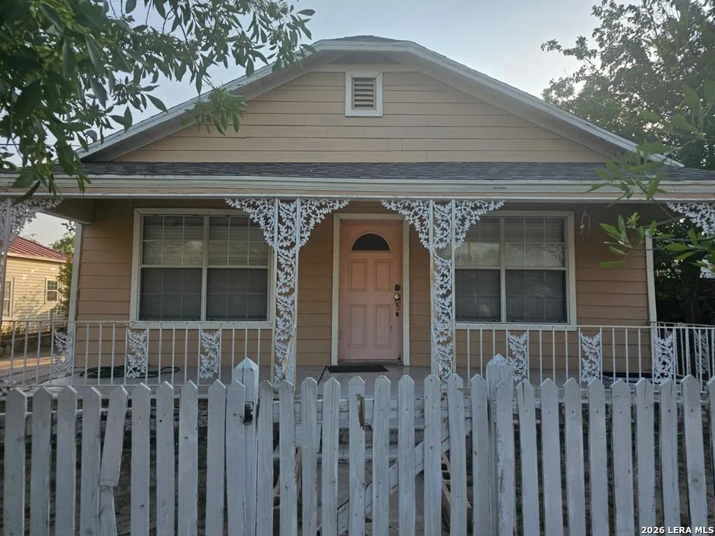 Photo of 987 Avenue B