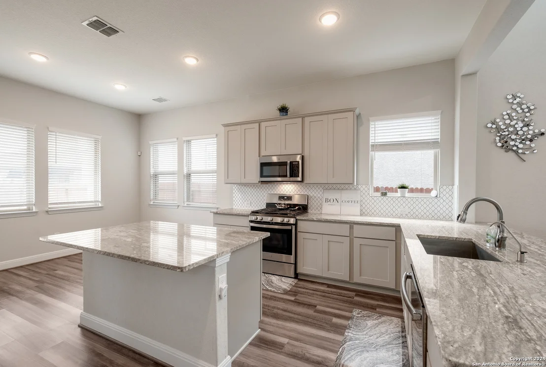 Photo of 12154 CASPARIS