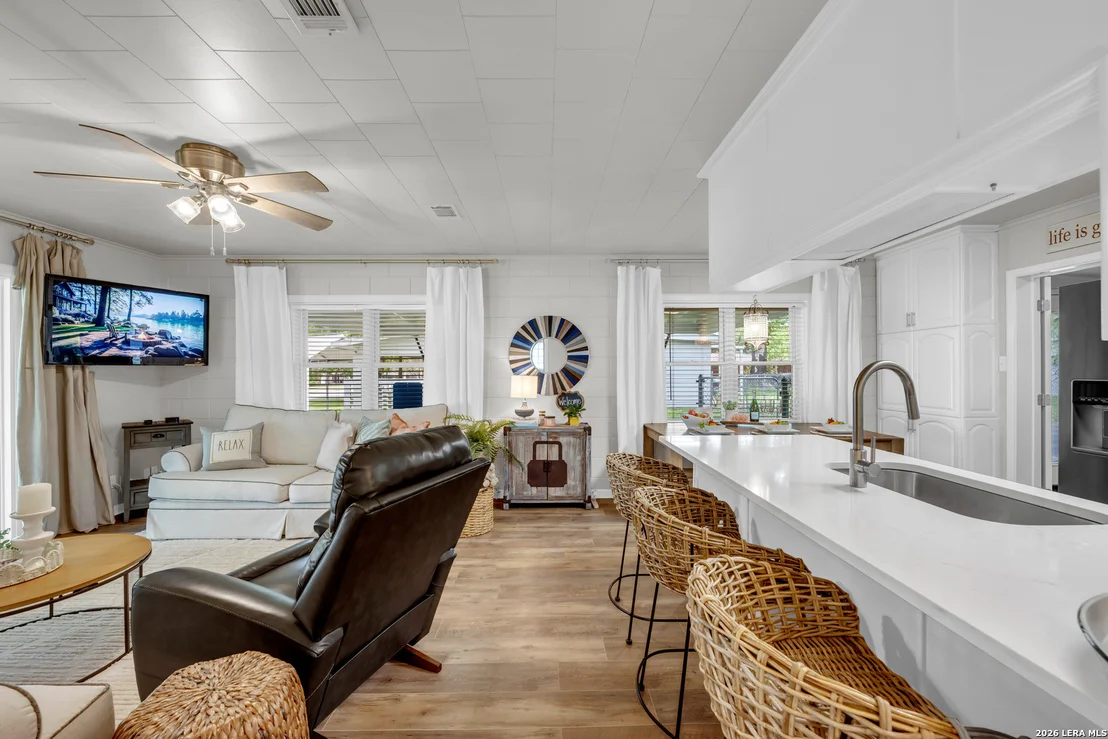 Photo of 301 Riverside Drive