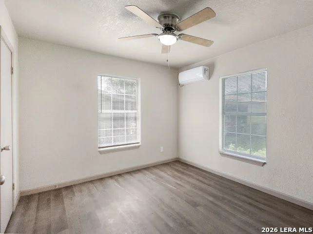 Photo of 910 Menefee Blvd