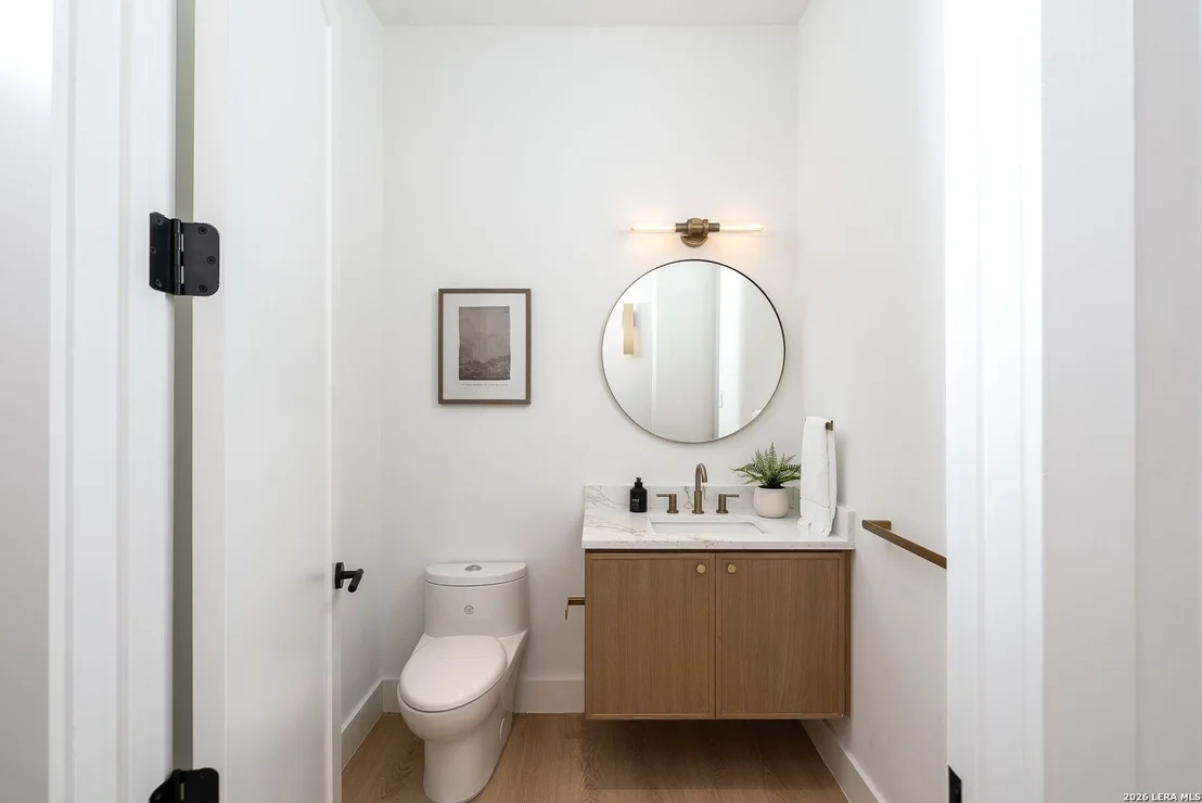 Photo of 16 GRANTHAM GLN