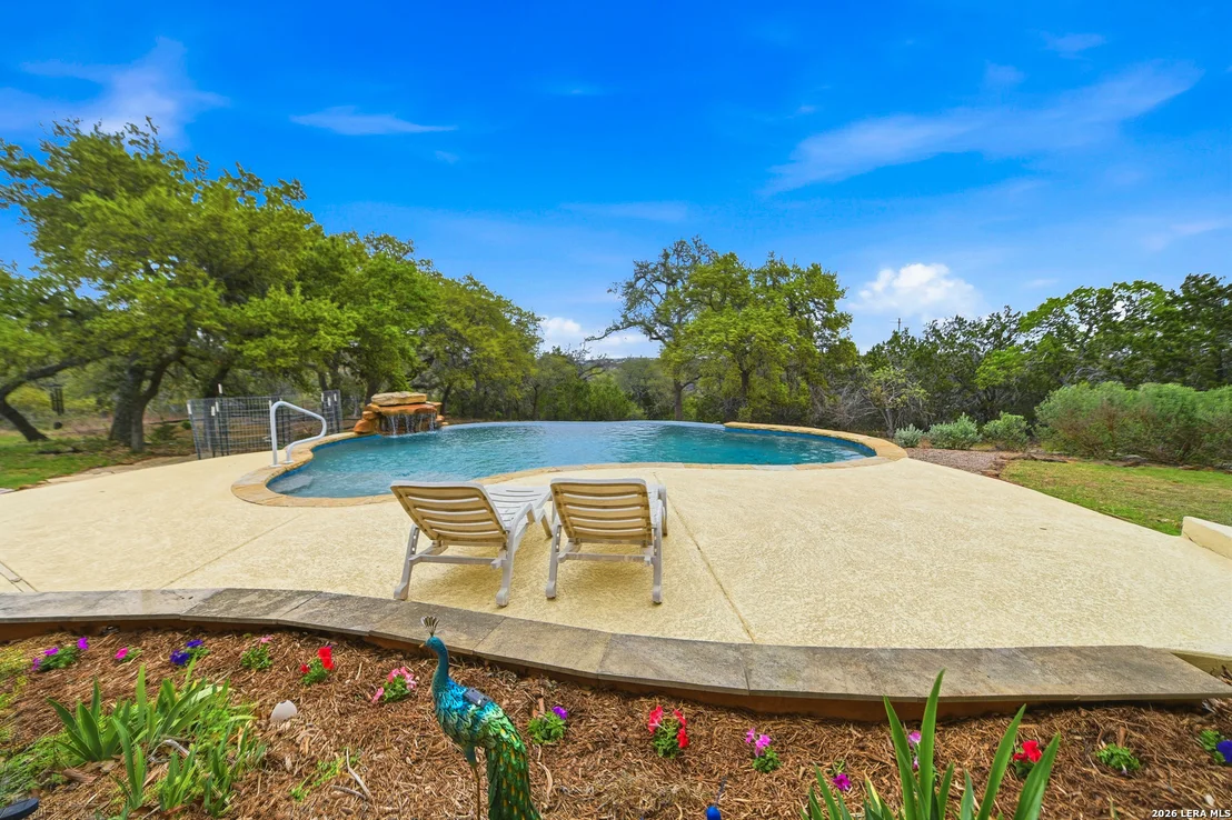 Photo of 752 Taylor Pt