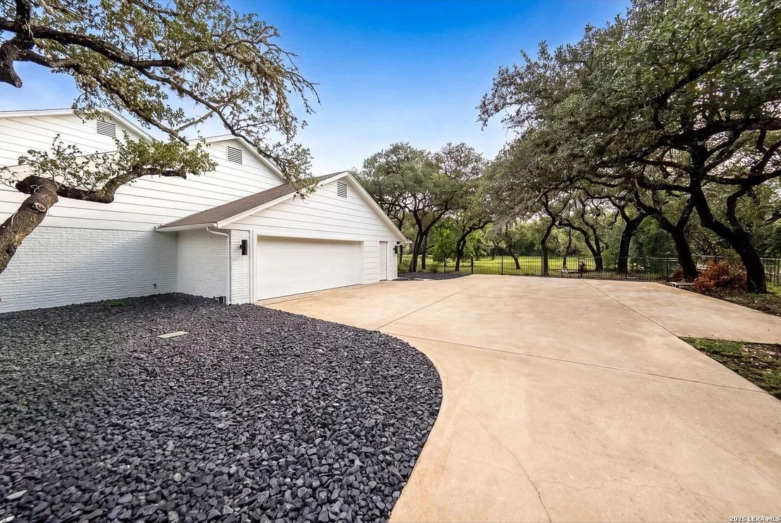 Photo of 412 Cliffside Dr