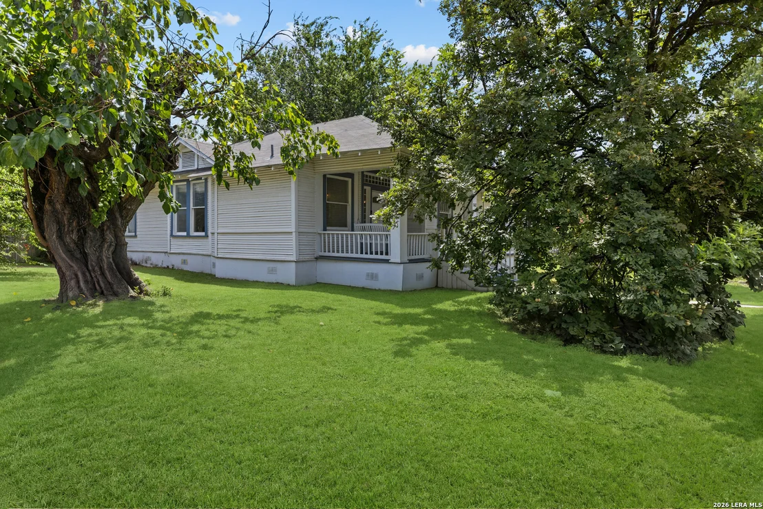 Photo of 1602 TEXAS AVE