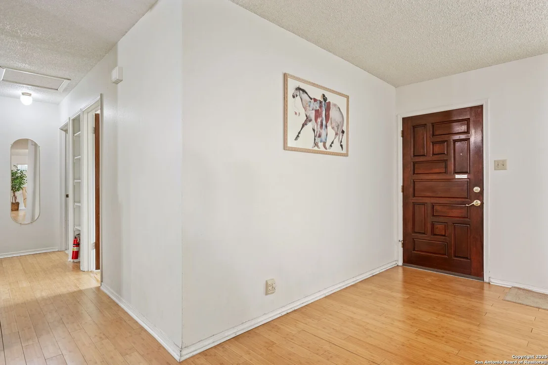 Photo of 6719 Lucerne