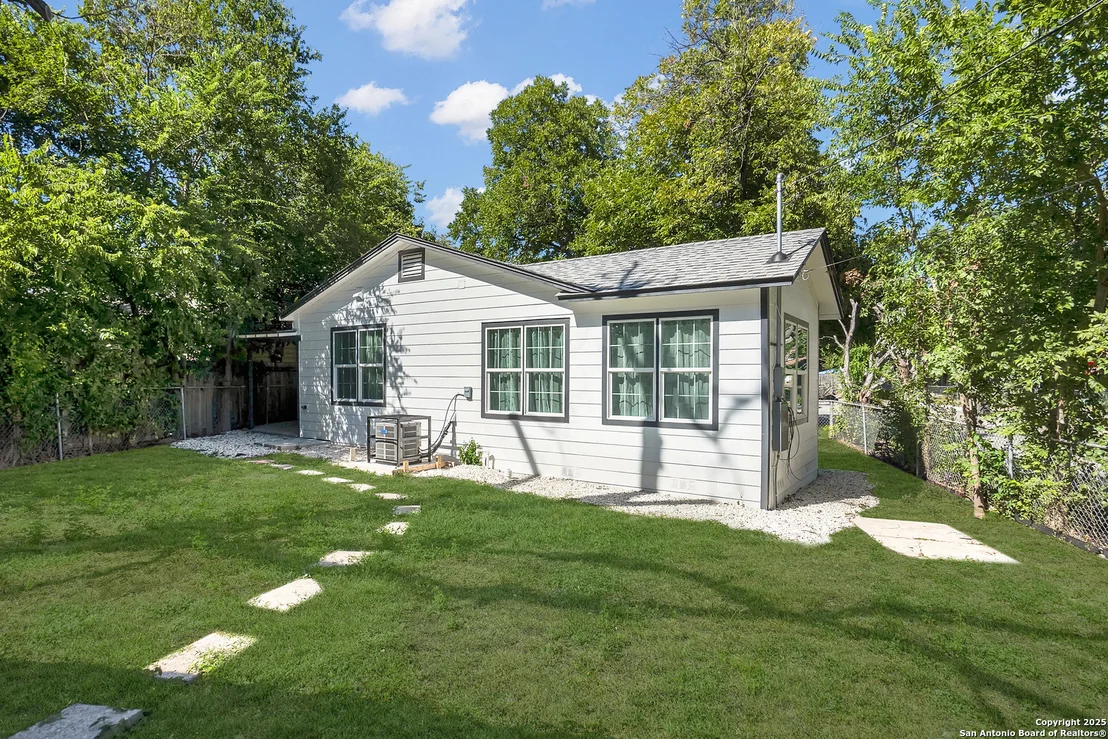 Photo of 1602 SACRAMENTO