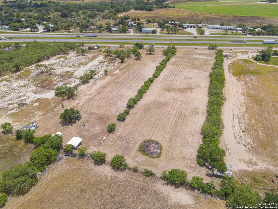 Photo of 17829 INTERSTATE 35