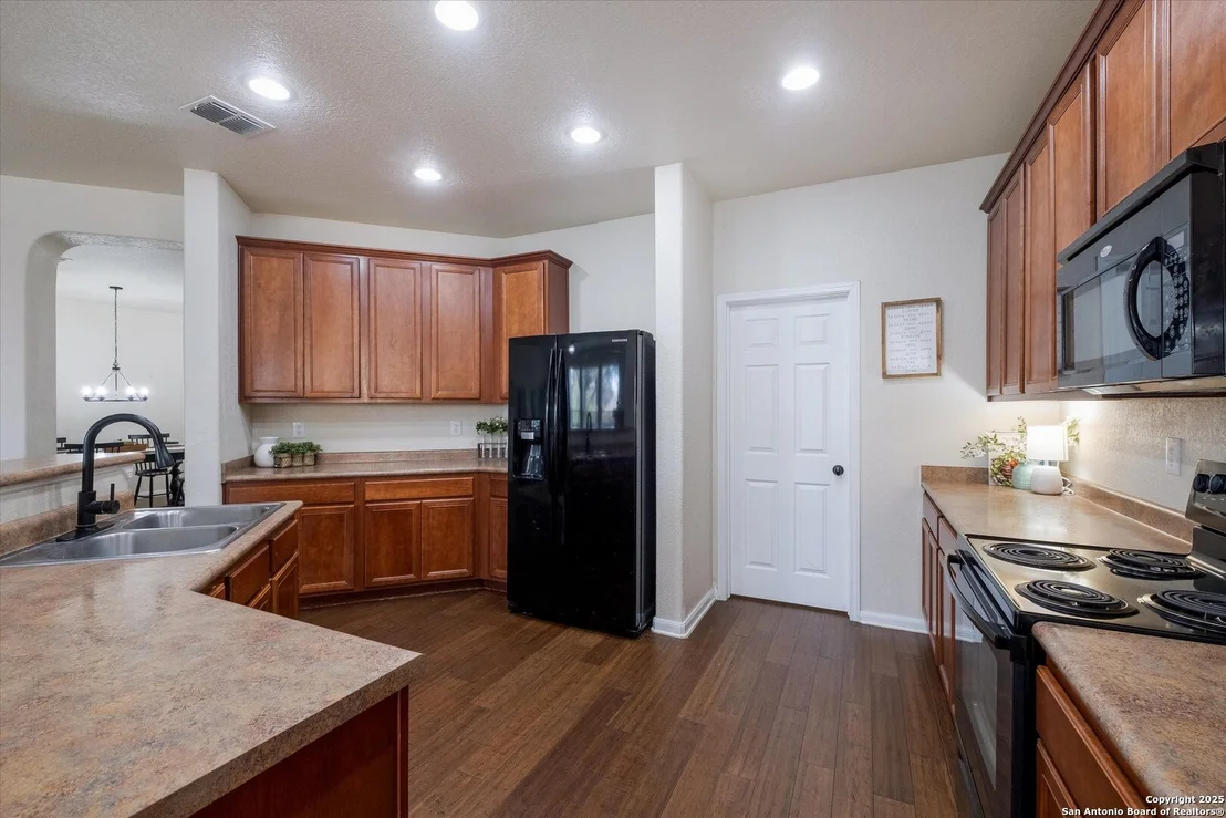 Photo of 8111 Jalane Park