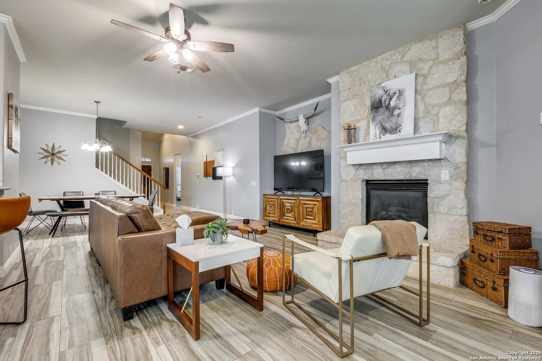 Photo of 1018 Tumbling Oaks