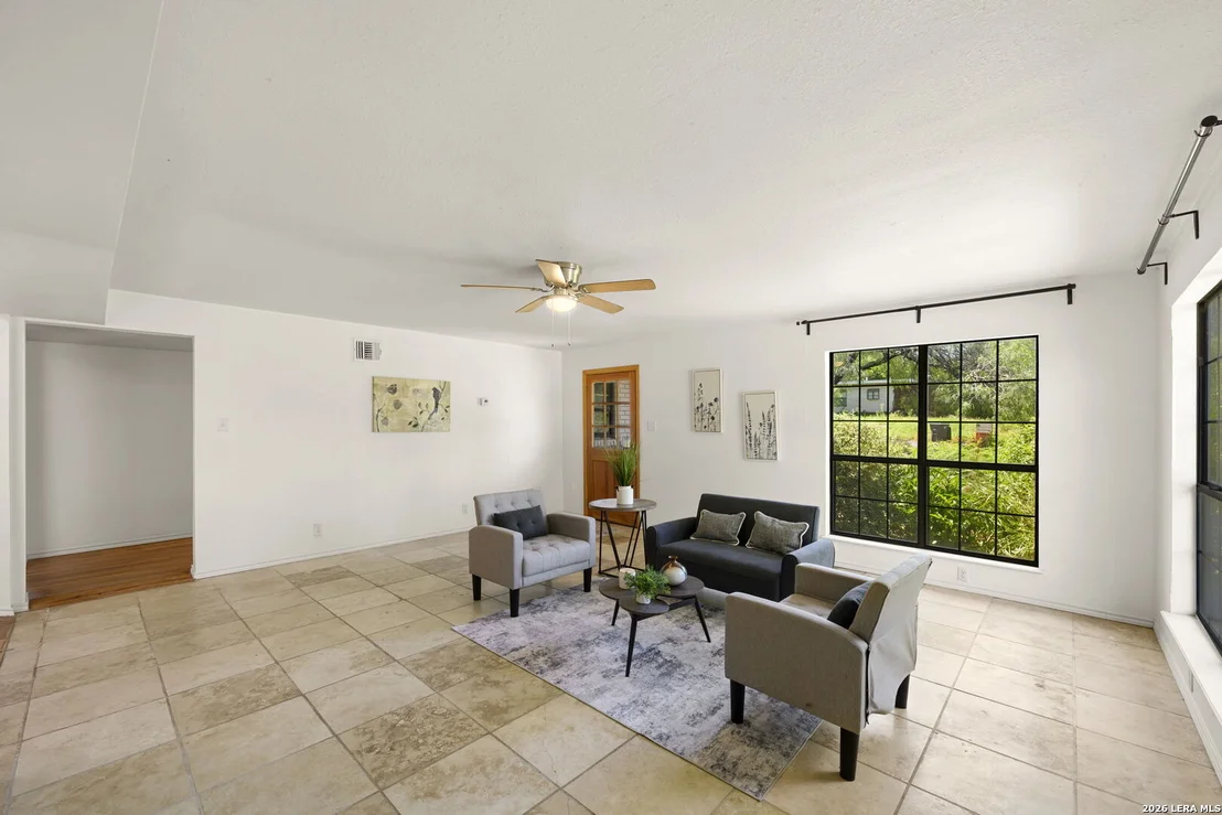 Photo of 503 Olney Dr