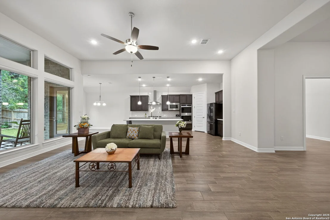Photo of 123 Low Meadow