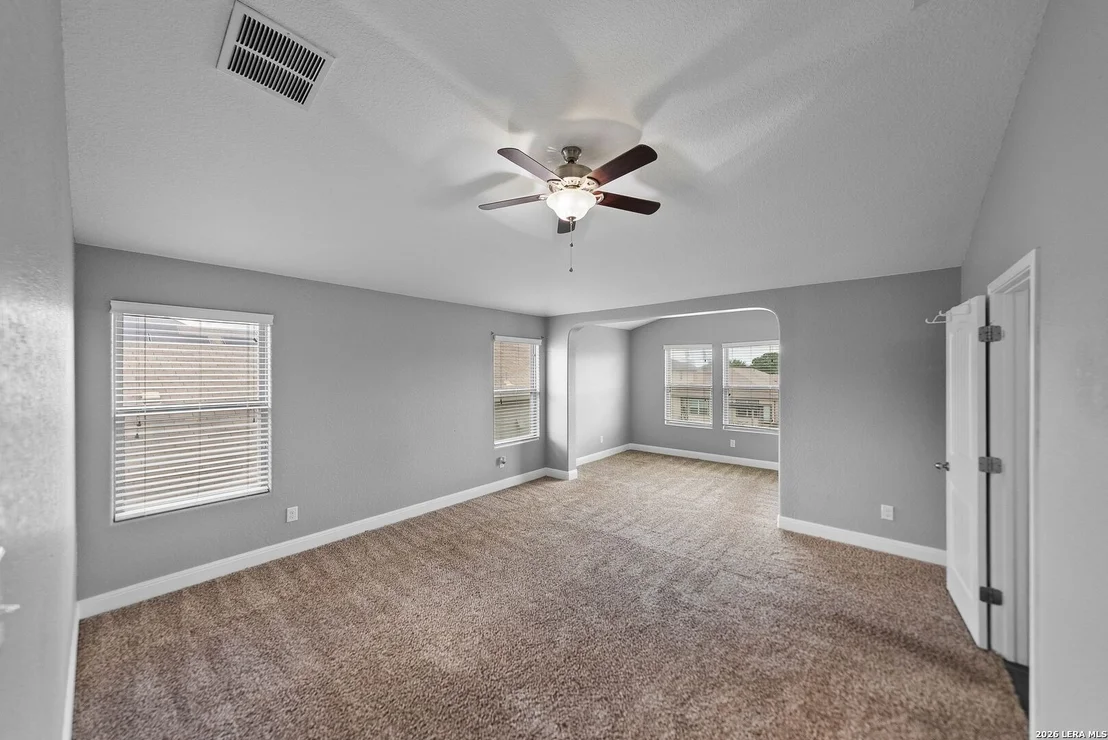 Photo of 2522 Middleground