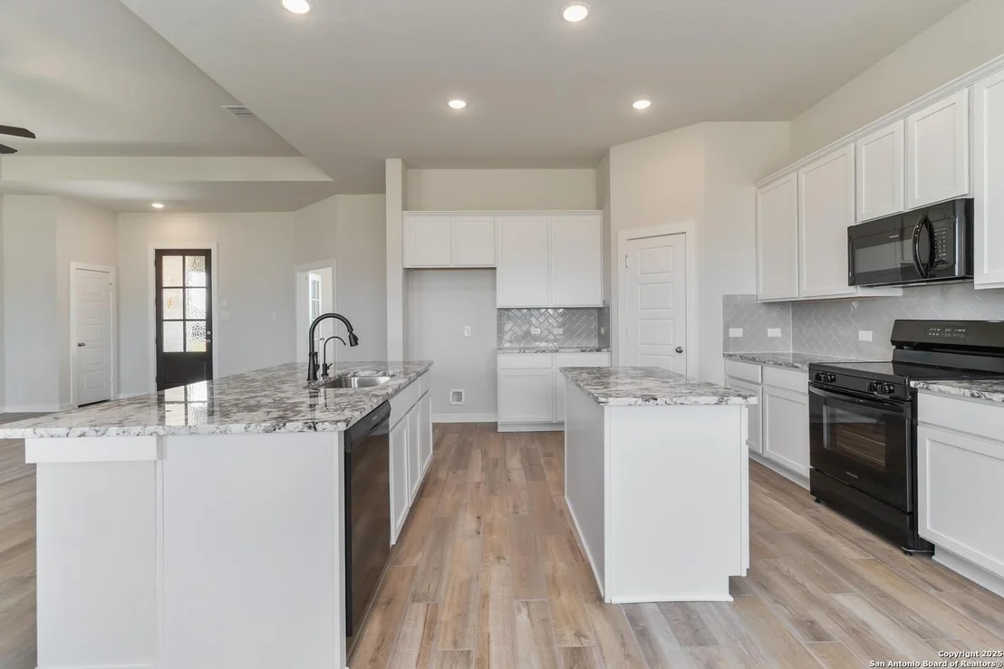 Photo of 1587 Vista View Drive