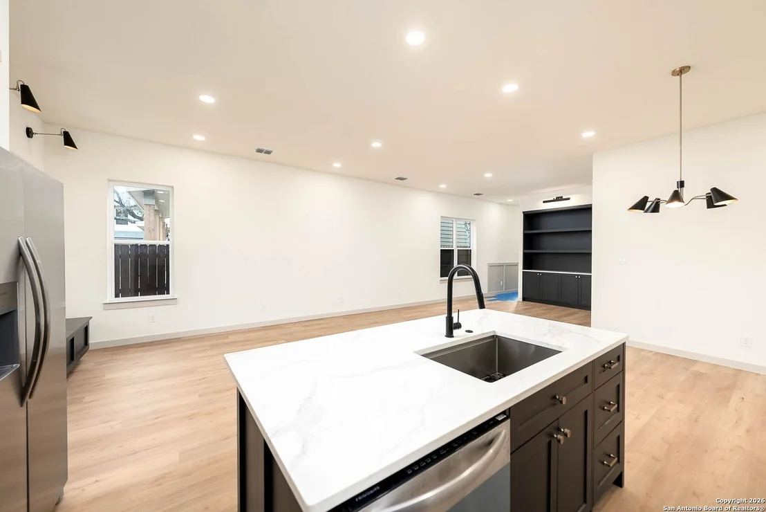 Photo of 118 San Antonio Blvd