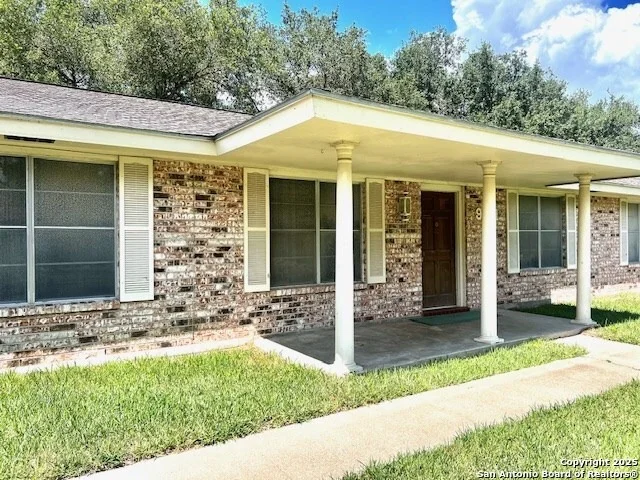 Photo of 901 Newhall
